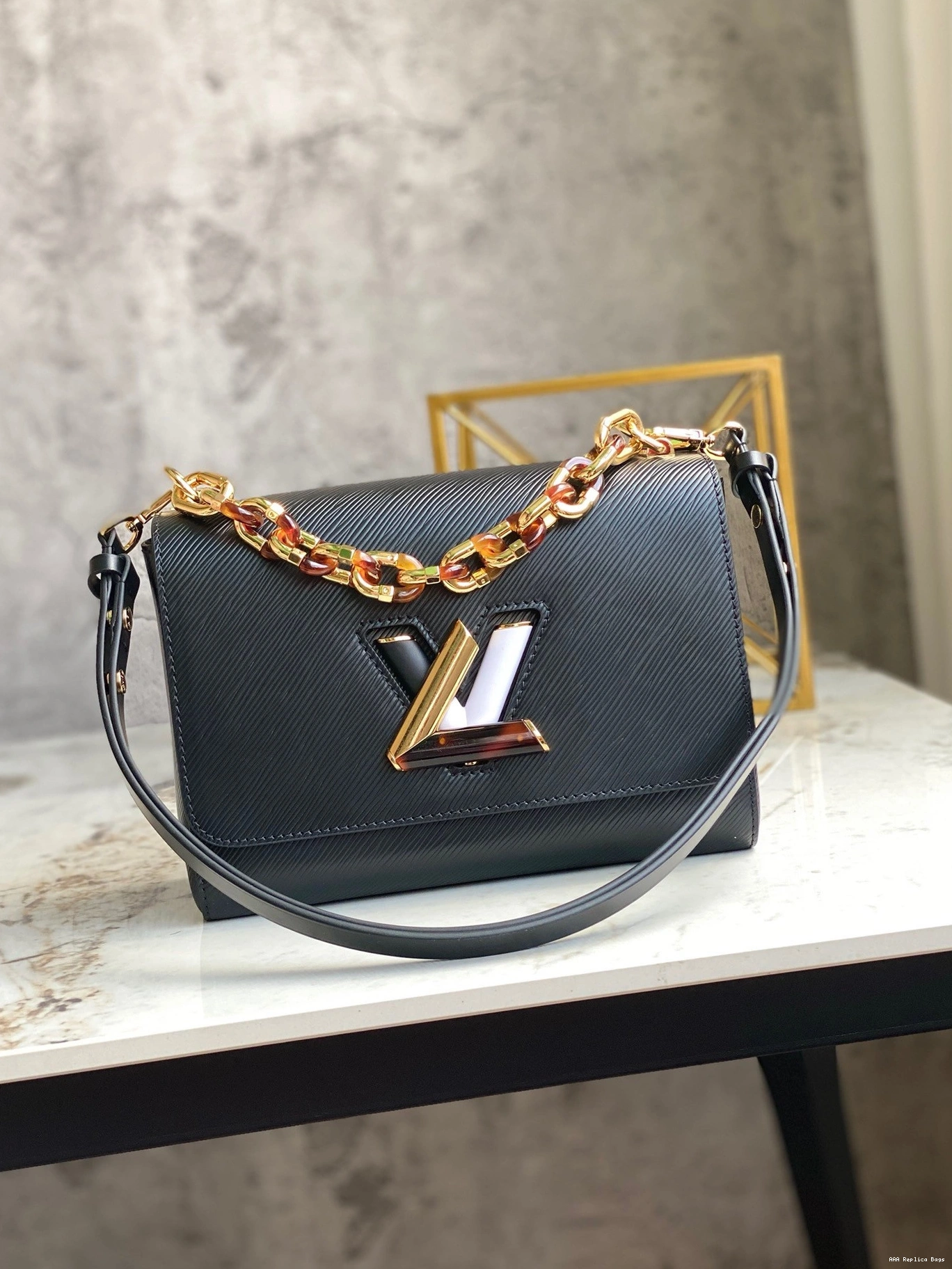 Aaa replica ru TWIST MM VUITTON LOUIS 0816